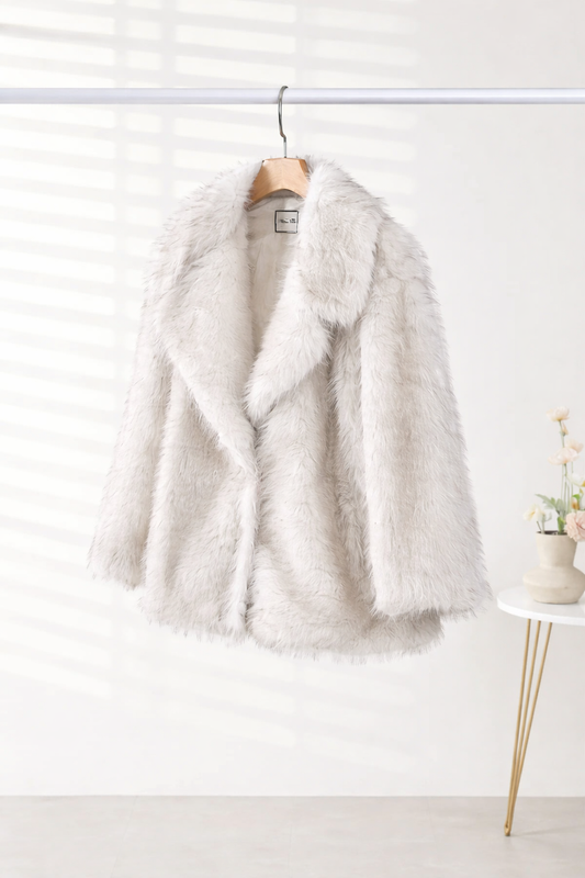 Luxurious faux fur winter coat 🎁 BUY 1 GET 2 – LIMITED UK OFFER ❄️ Winter Exclusive – Ends Today